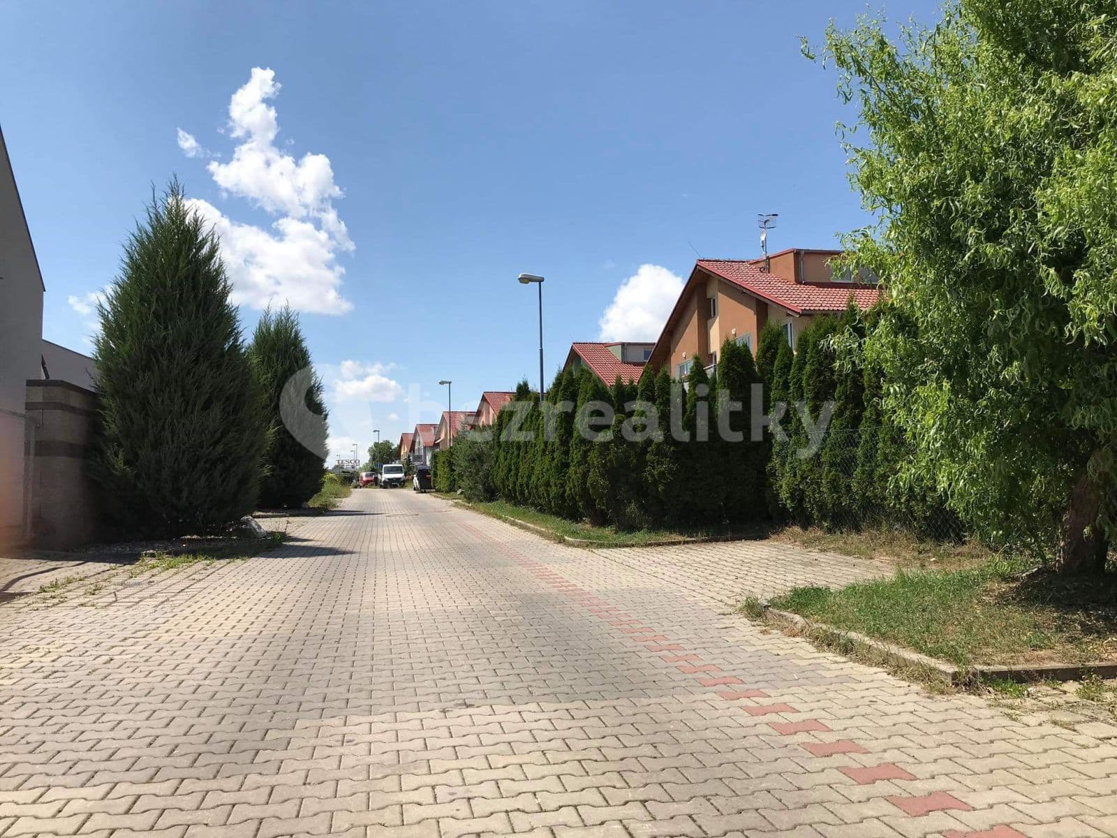 Pronájem bytu 2+kk 45 m², Unhošťská, Hostivice, Středočeský kraj Pronájem bytu 2+kk 45 m², Unhošťská, Hostivice, Středočeský kraj