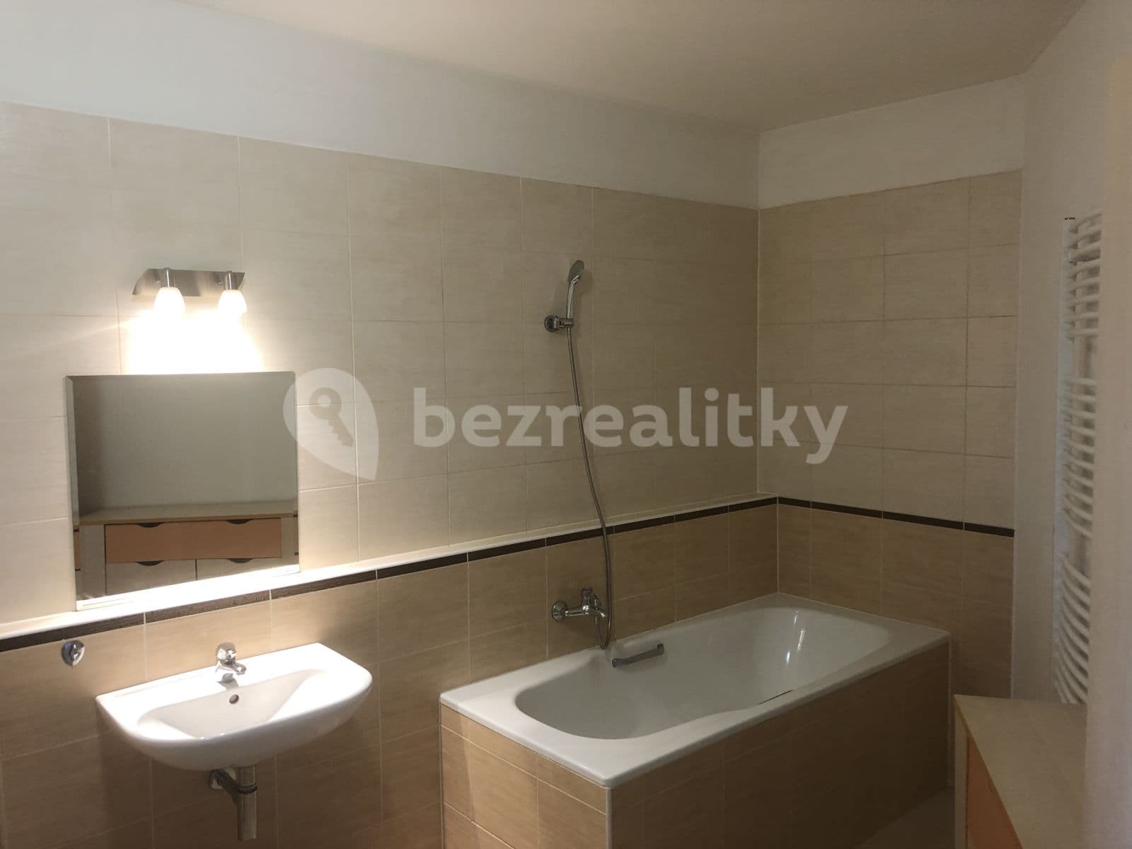 Pronájem bytu 1+kk 44 m², Athénská, Praha, Praha Pronájem bytu 1+kk 44 m², Athénská, Praha, Praha