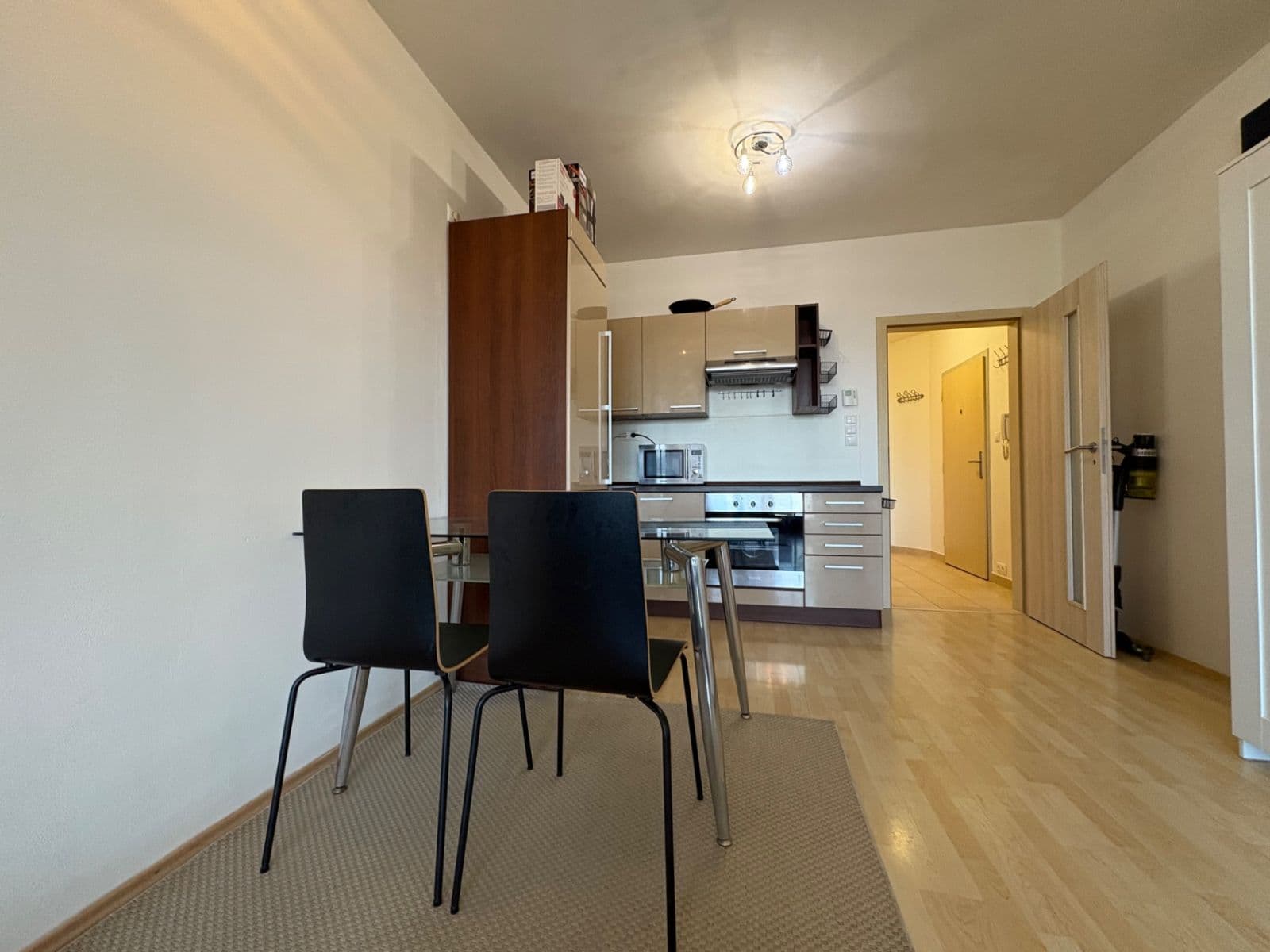 Pronájem bytu 1+kk 44 m², Athénská, Praha, Praha Pronájem bytu 1+kk 44 m², Athénská, Praha, Praha