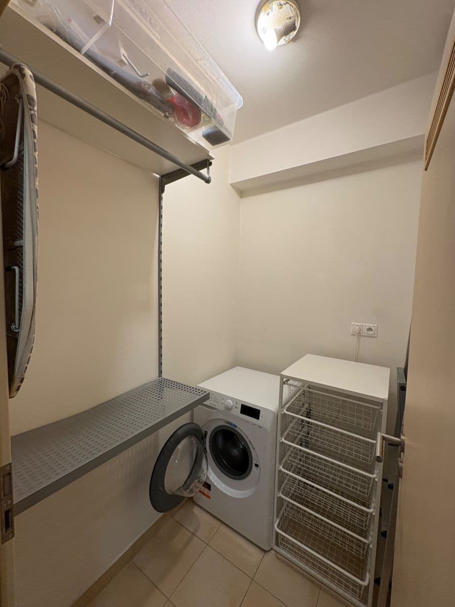 Pronájem bytu 1+kk 44 m², Athénská, Praha, Praha Pronájem bytu 1+kk 44 m², Athénská, Praha, Praha