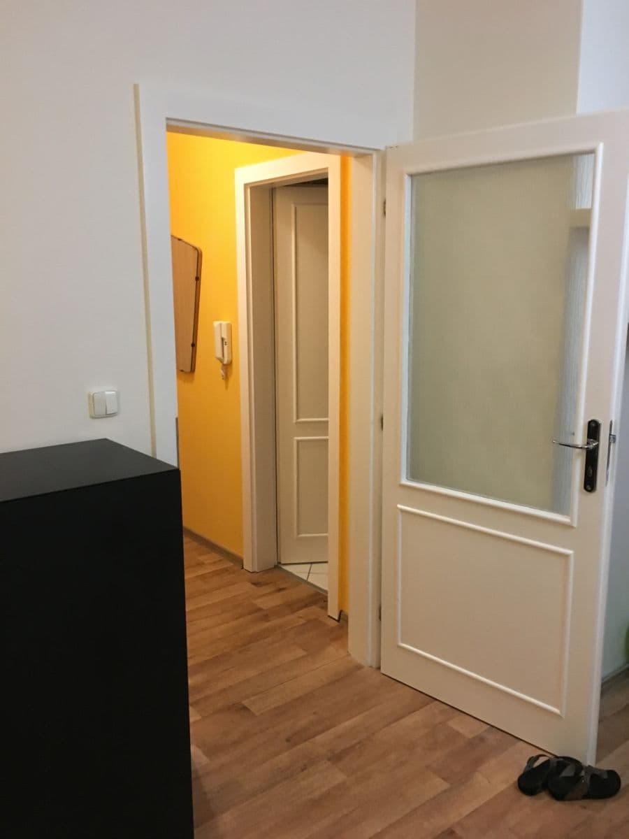 Pronájem bytu Garsoniéra 31 m², Zahradníčkova, Praha, Praha Pronájem bytu Garsoniéra 31 m², Zahradníčkova, Praha, Praha