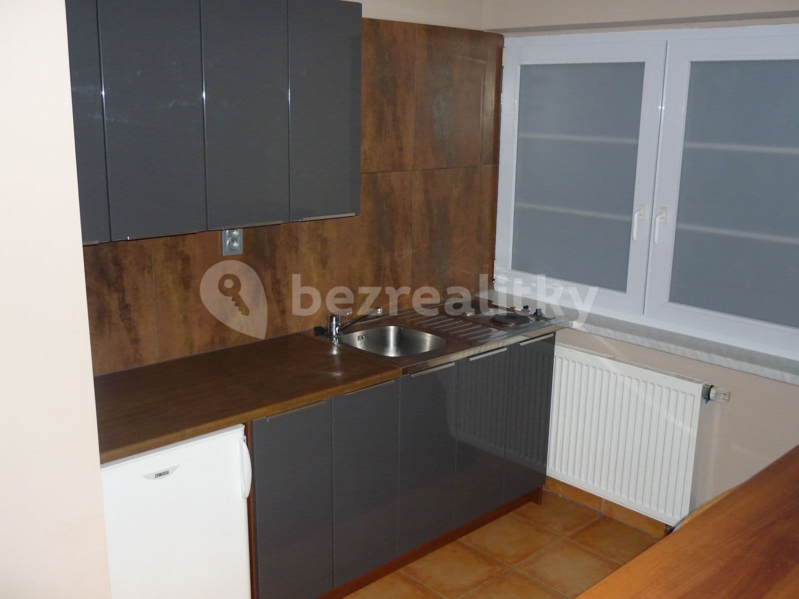 Pronájem bytu 1+kk 30 m², Hornoměcholupská, Praha, Praha Pronájem bytu 1+kk 30 m², Hornoměcholupská, Praha, Praha