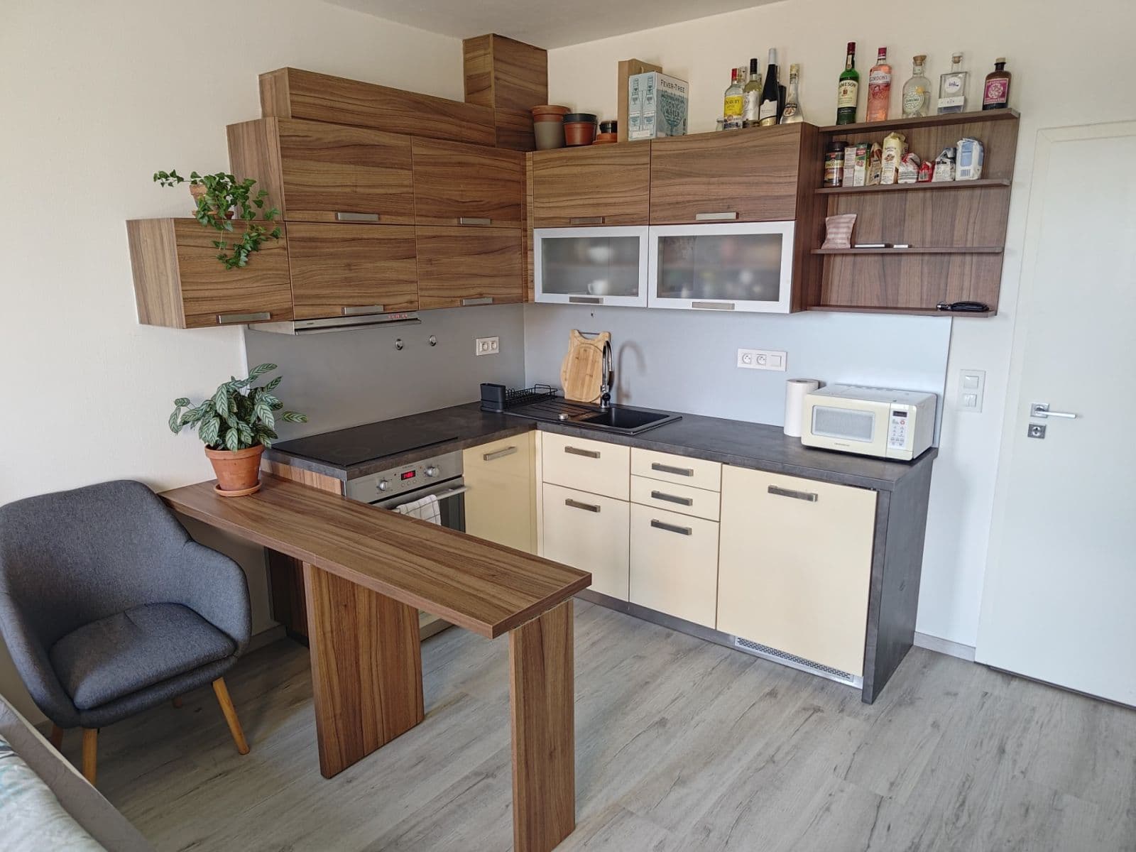 Pronájem bytu 1+kk 26 m², Mezitraťová, Praha, Praha Pronájem bytu 1+kk 26 m², Mezitraťová, Praha, Praha