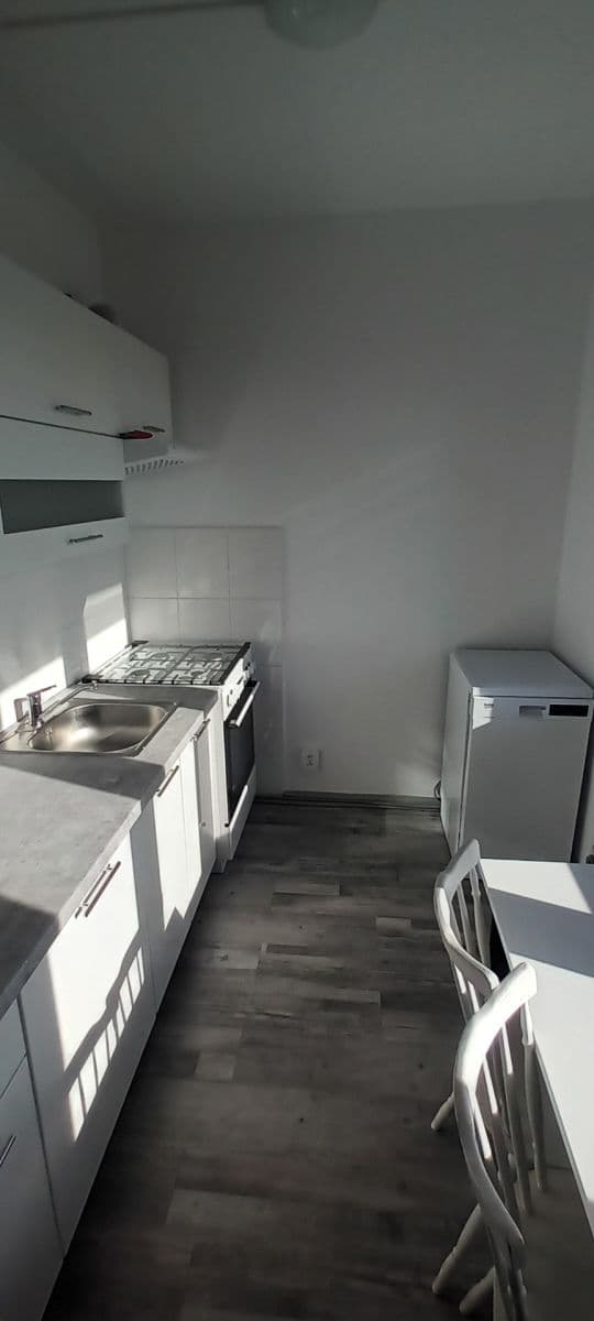 Pronájem bytu 2+1 51 m², Hostýnská, Praha, Praha Pronájem bytu 2+1 51 m², Hostýnská, Praha, Praha