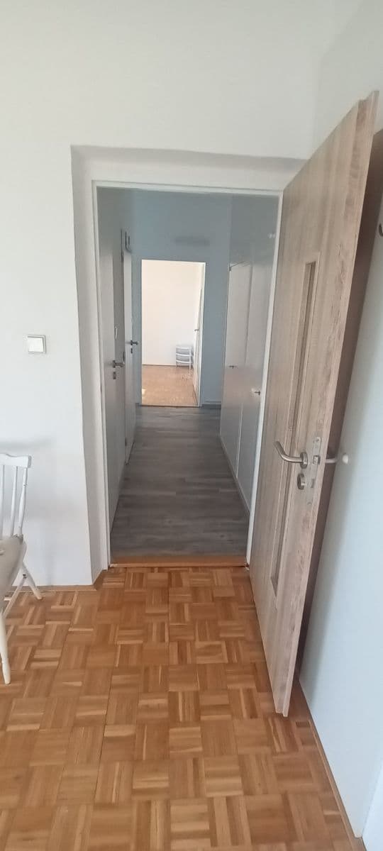 Pronájem bytu 2+1 51 m², Hostýnská, Praha, Praha Pronájem bytu 2+1 51 m², Hostýnská, Praha, Praha