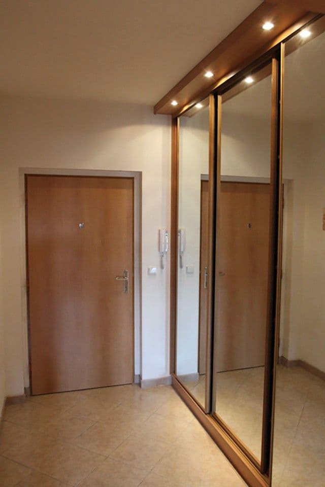 Pronájem bytu 1+kk 38 m², Za valem, Praha, Praha Pronájem bytu 1+kk 38 m², Za valem, Praha, Praha