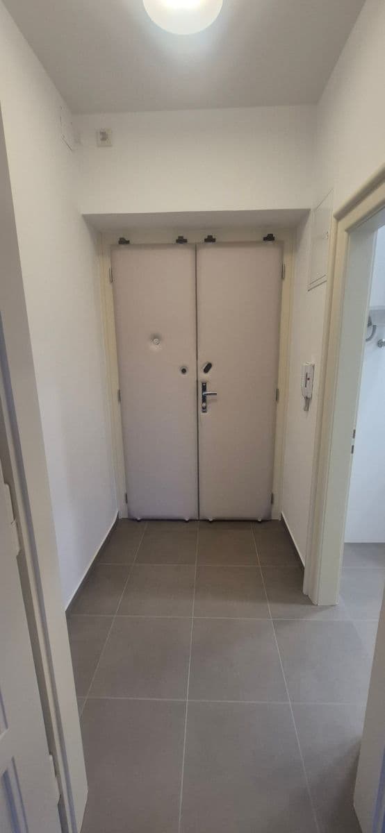 Pronájem bytu 2+kk 45 m², Rumunská, Praha, Praha Pronájem bytu 2+kk 45 m², Rumunská, Praha, Praha