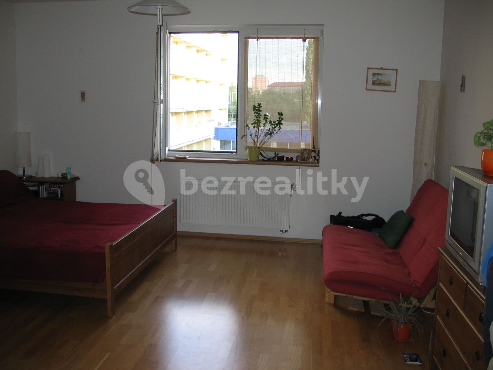 Pronájem bytu 1+kk 40 m², Jemnická, Praha, Praha Pronájem bytu 1+kk 40 m², Jemnická, Praha, Praha
