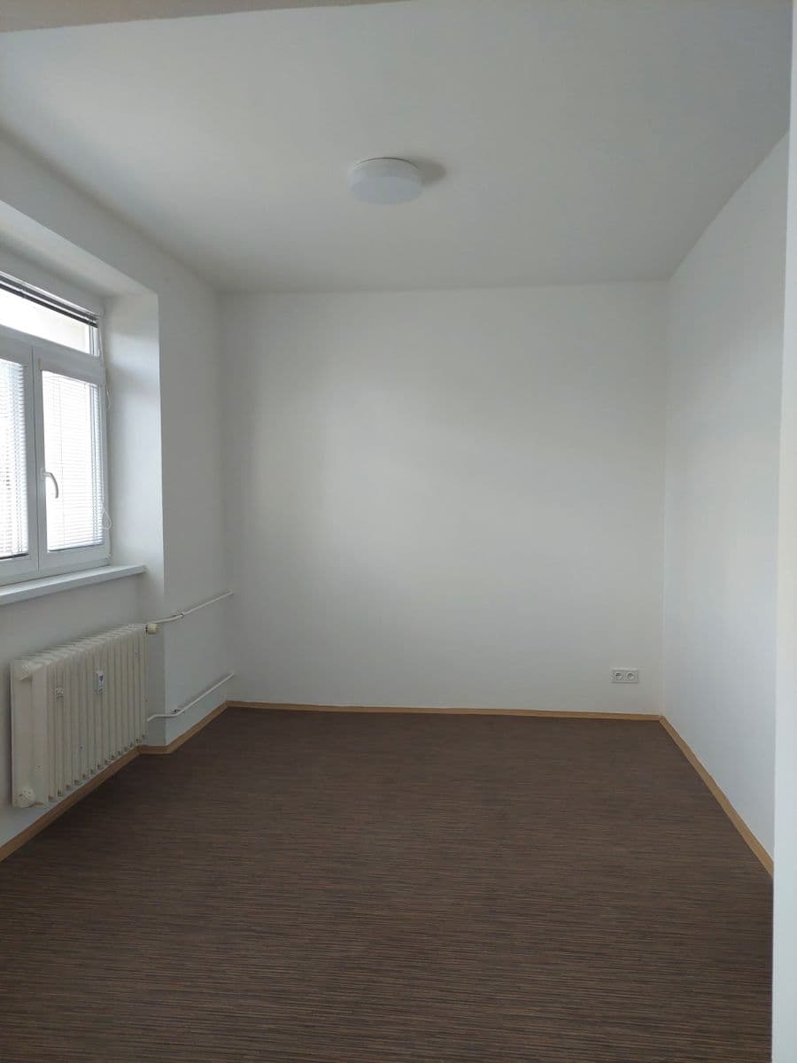 Pronájem bytu 2+kk 41 m², Gočárova třída, Hradec Králové, Královéhradecký kraj Pronájem bytu 2+kk 41 m², Gočárova třída, Hradec Králové, Královéhradecký kraj