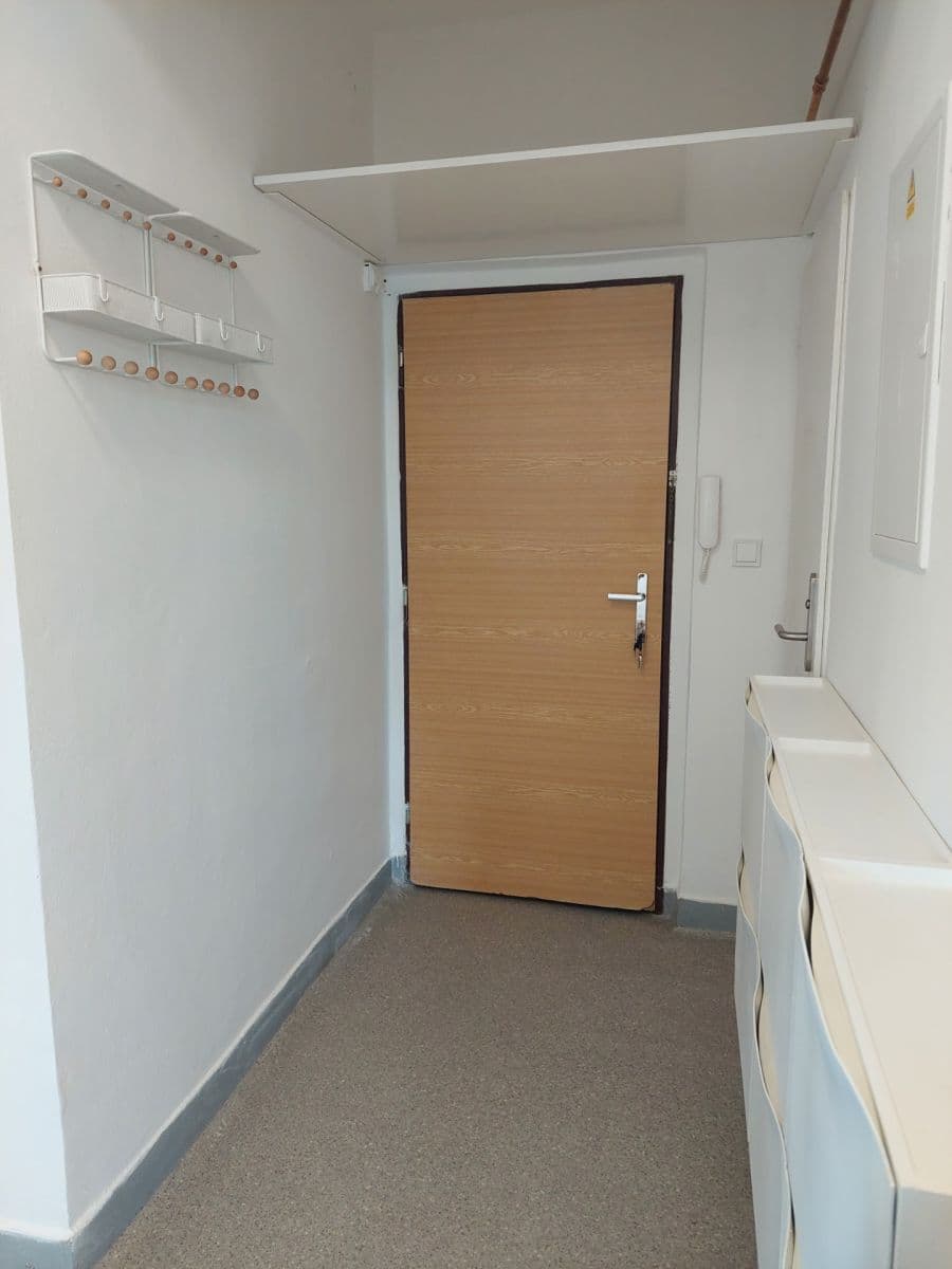 Pronájem bytu 2+kk 41 m², Gočárova třída, Hradec Králové, Královéhradecký kraj Pronájem bytu 2+kk 41 m², Gočárova třída, Hradec Králové, Královéhradecký kraj