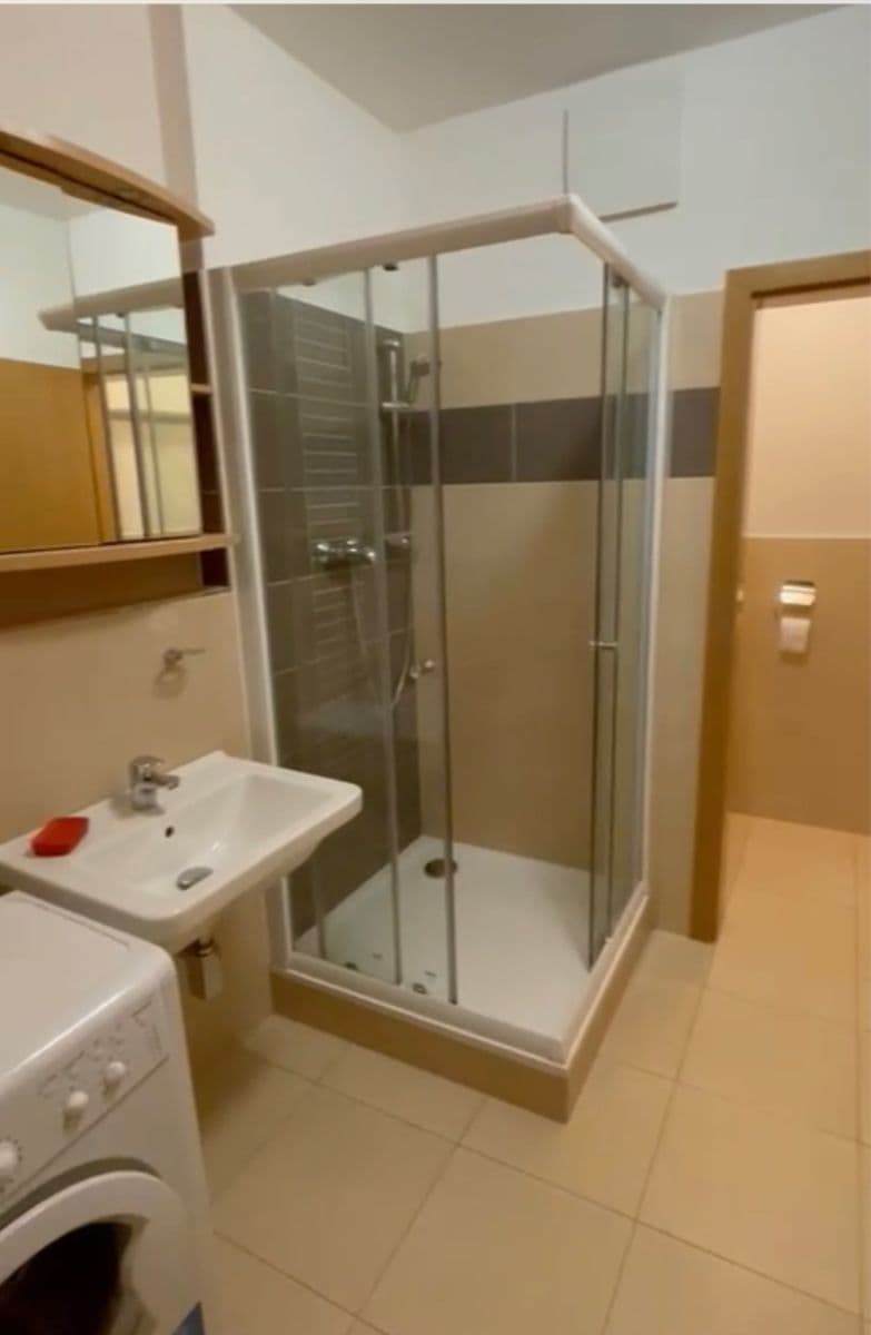 Pronájem bytu 1+kk 31 m², Drahobejlova, Praha, Praha Pronájem bytu 1+kk 31 m², Drahobejlova, Praha, Praha