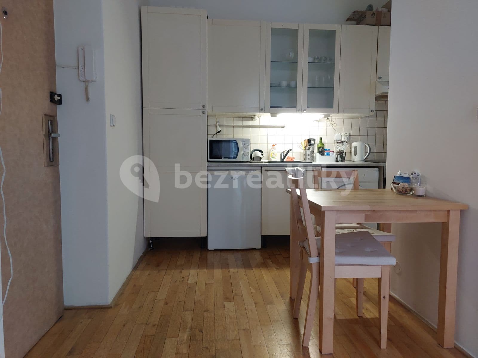 Pronájem bytu 1+1 34 m², Roháčova, Praha, Praha Pronájem bytu 1+1 34 m², Roháčova, Praha, Praha
