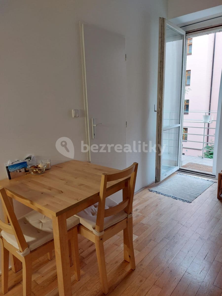 Pronájem bytu 1+1 34 m², Roháčova, Praha, Praha Pronájem bytu 1+1 34 m², Roháčova, Praha, Praha