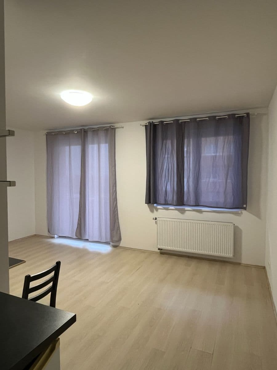 Pronájem bytu 1+kk 30 m², Sicherova, Praha, Praha Pronájem bytu 1+kk 30 m², Sicherova, Praha, Praha