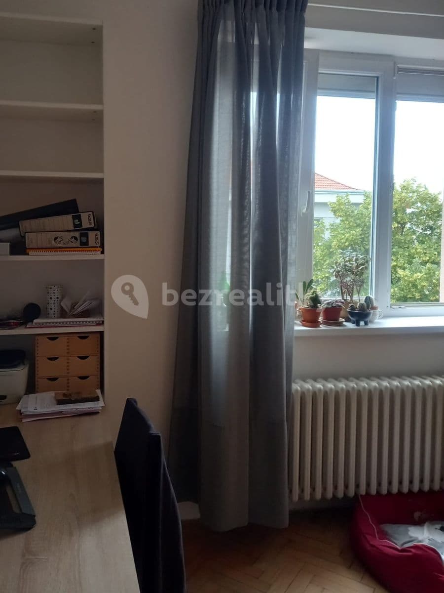 Pronájem bytu 1+1 53 m², V Zálomu, Praha, Praha Pronájem bytu 1+1 53 m², V Zálomu, Praha, Praha