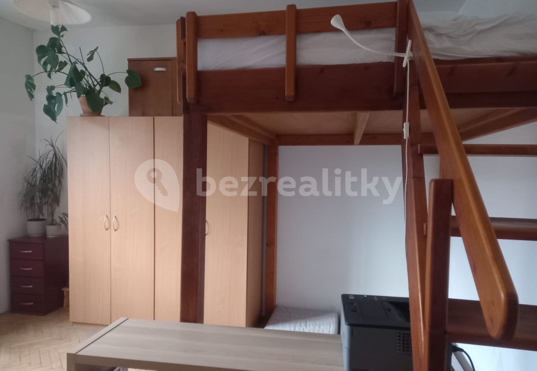 Pronájem bytu 1+1 53 m², V Zálomu, Praha, Praha Pronájem bytu 1+1 53 m², V Zálomu, Praha, Praha