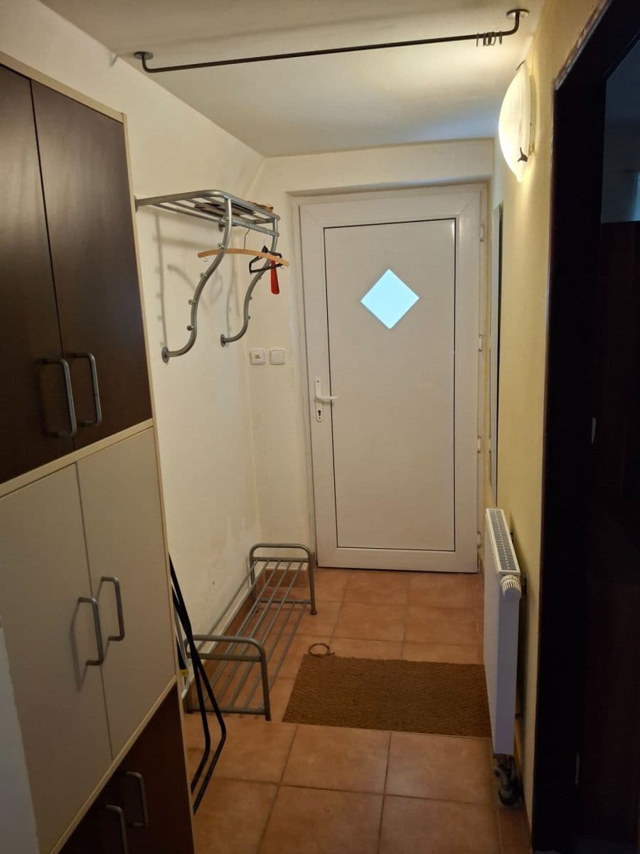 Pronájem bytu 3+1 75 m², Lipí, Praha, Praha Pronájem bytu 3+1 75 m², Lipí, Praha, Praha
