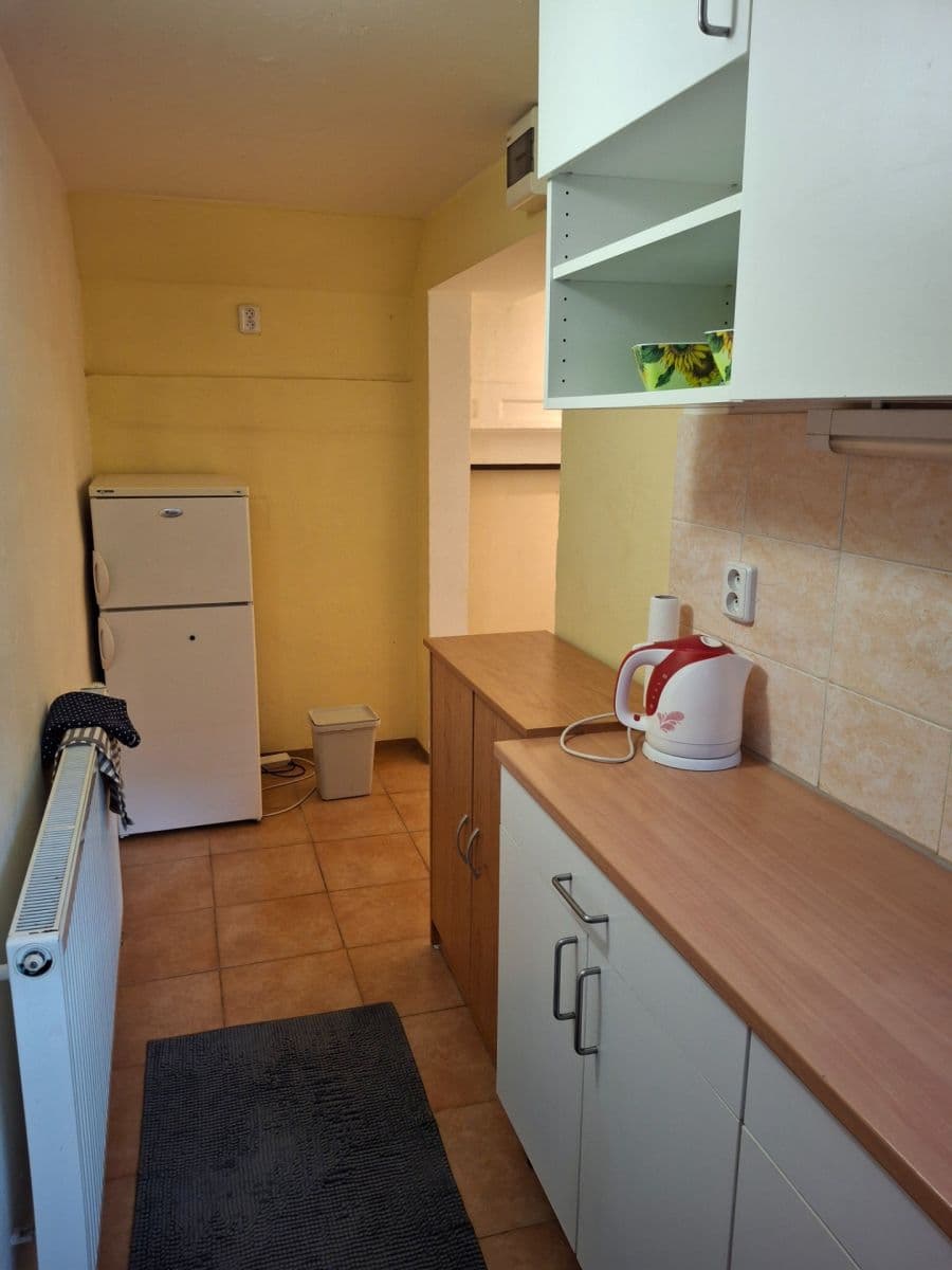 Pronájem bytu 3+1 75 m², Lipí, Praha, Praha Pronájem bytu 3+1 75 m², Lipí, Praha, Praha