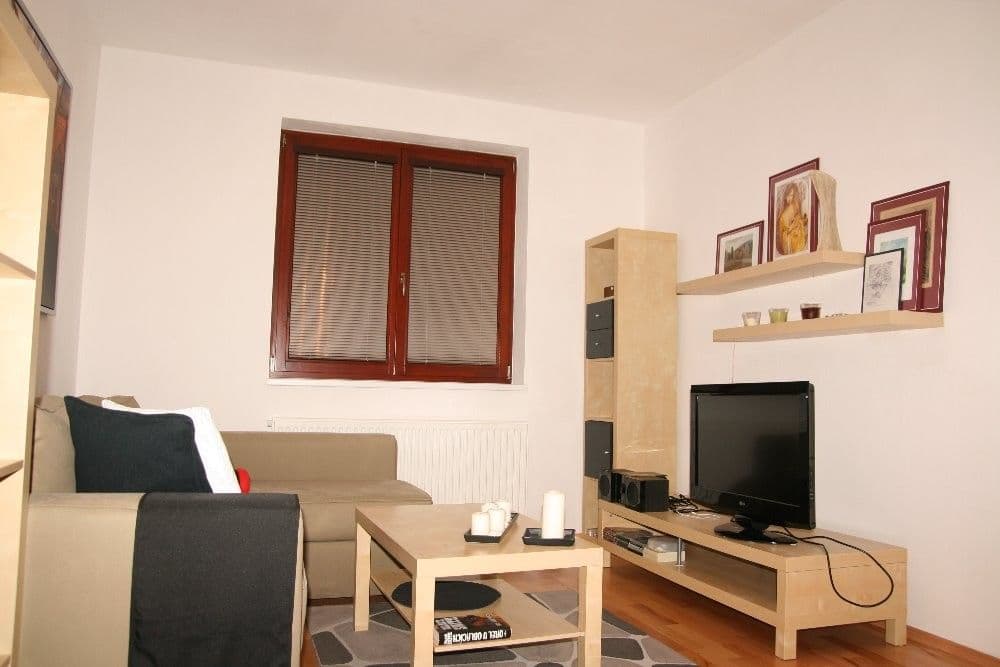 Pronájem bytu 2+kk 45 m², Hořelické náměstí, Rudná, Středočeský kraj Pronájem bytu 2+kk 45 m², Hořelické náměstí, Rudná, Středočeský kraj