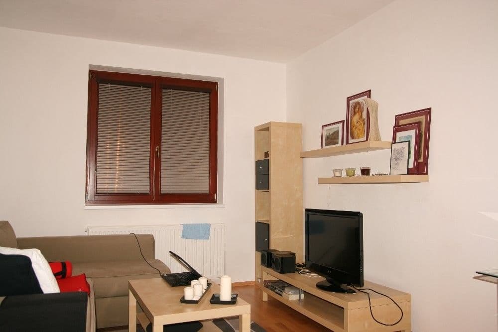 Pronájem bytu 2+kk 45 m², Hořelické náměstí, Rudná, Středočeský kraj Pronájem bytu 2+kk 45 m², Hořelické náměstí, Rudná, Středočeský kraj