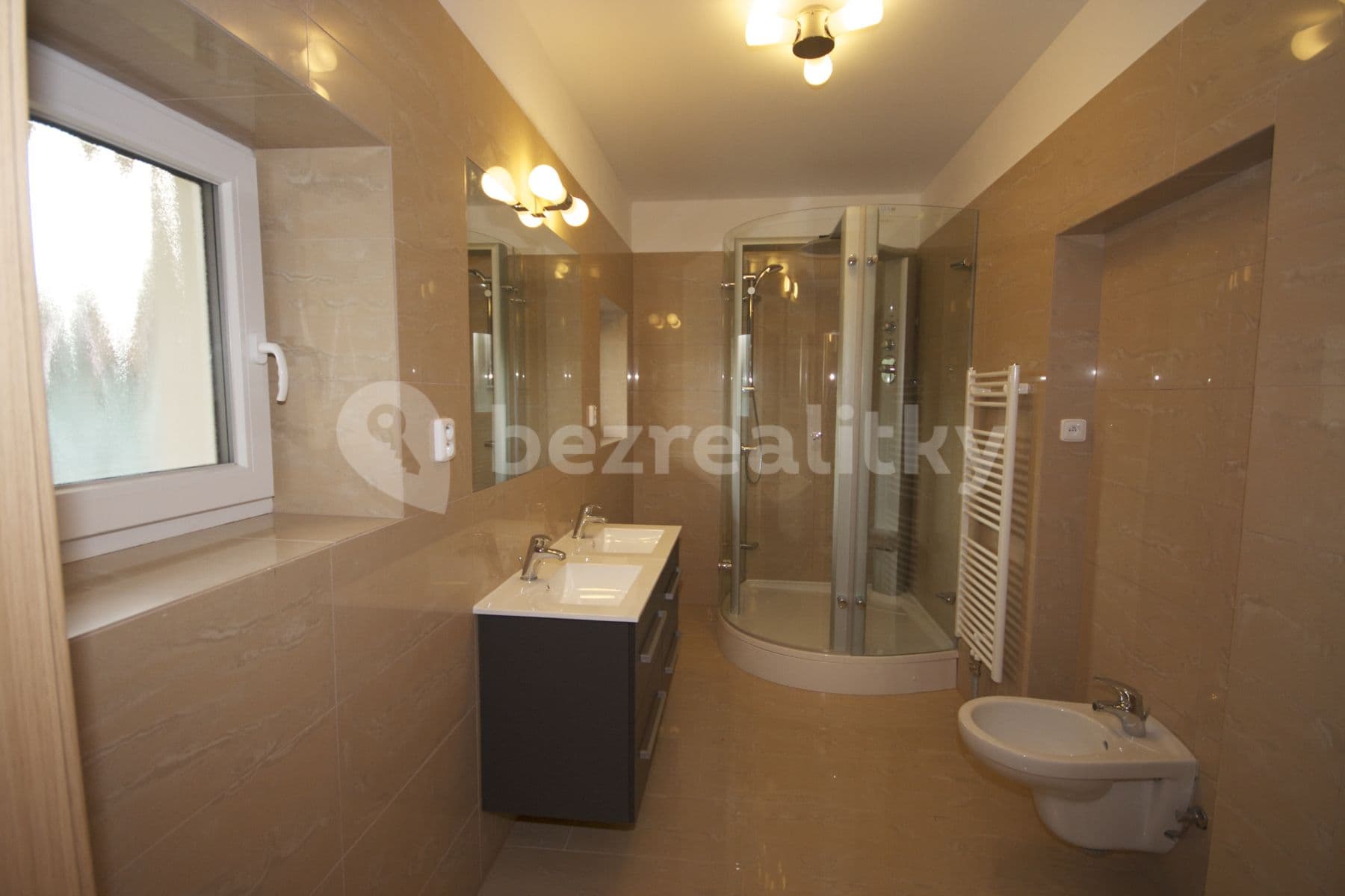 Pronájem domu 136 m², pozemek 230 m², Třebízského, Roztoky, Středočeský kraj Pronájem domu 136 m², pozemek 230 m², Třebízského, Roztoky, Středočeský kraj