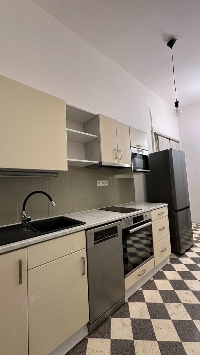 Pronájem bytu 2+kk 55 m², Velehradská, Praha, Praha Pronájem bytu 2+kk 55 m², Velehradská, Praha, Praha