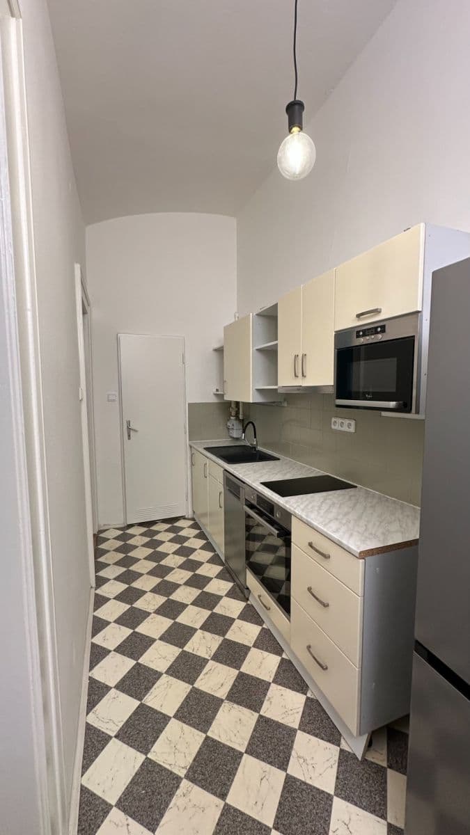 Pronájem bytu 2+kk 55 m², Velehradská, Praha, Praha Pronájem bytu 2+kk 55 m², Velehradská, Praha, Praha