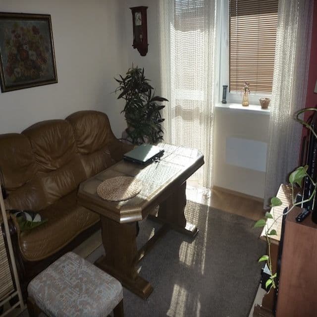 Pronájem bytu 2+kk 40 m², V Roháči I., Jesenice, Středočeský kraj Pronájem bytu 2+kk 40 m², V Roháči I., Jesenice, Středočeský kraj