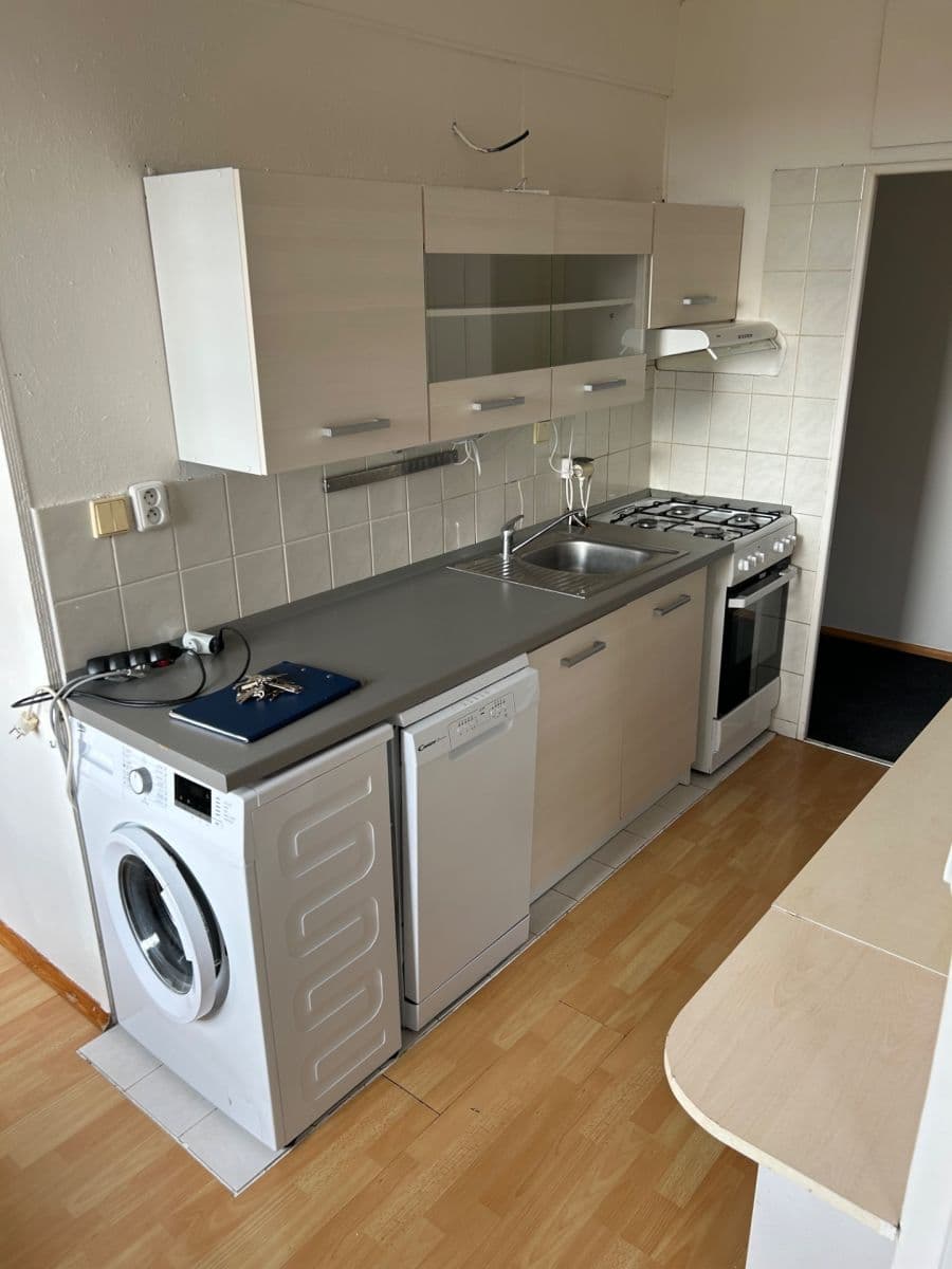 Pronájem bytu 3+1 62 m², Na Loučkách, Kuřim, Jihomoravský kraj Pronájem bytu 3+1 62 m², Na Loučkách, Kuřim, Jihomoravský kraj