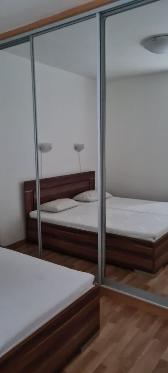 Pronájem bytu 2+kk 47 m², Jeseniova, Praha, Praha Pronájem bytu 2+kk 47 m², Jeseniova, Praha, Praha