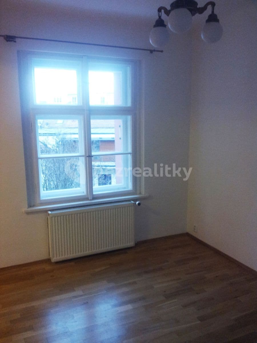 Pronájem bytu 3+1 80 m², Kutnauerovo náměstí, Praha, Praha Pronájem bytu 3+1 80 m², Kutnauerovo náměstí, Praha, Praha