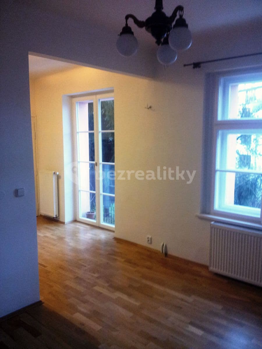 Pronájem bytu 3+1 80 m², Kutnauerovo náměstí, Praha, Praha Pronájem bytu 3+1 80 m², Kutnauerovo náměstí, Praha, Praha