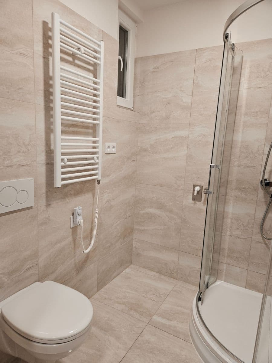 Pronájem bytu 1+kk 29 m², Sochařská, Praha, Praha Pronájem bytu 1+kk 29 m², Sochařská, Praha, Praha
