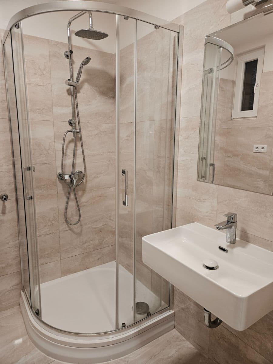 Pronájem bytu 1+kk 29 m², Sochařská, Praha, Praha Pronájem bytu 1+kk 29 m², Sochařská, Praha, Praha
