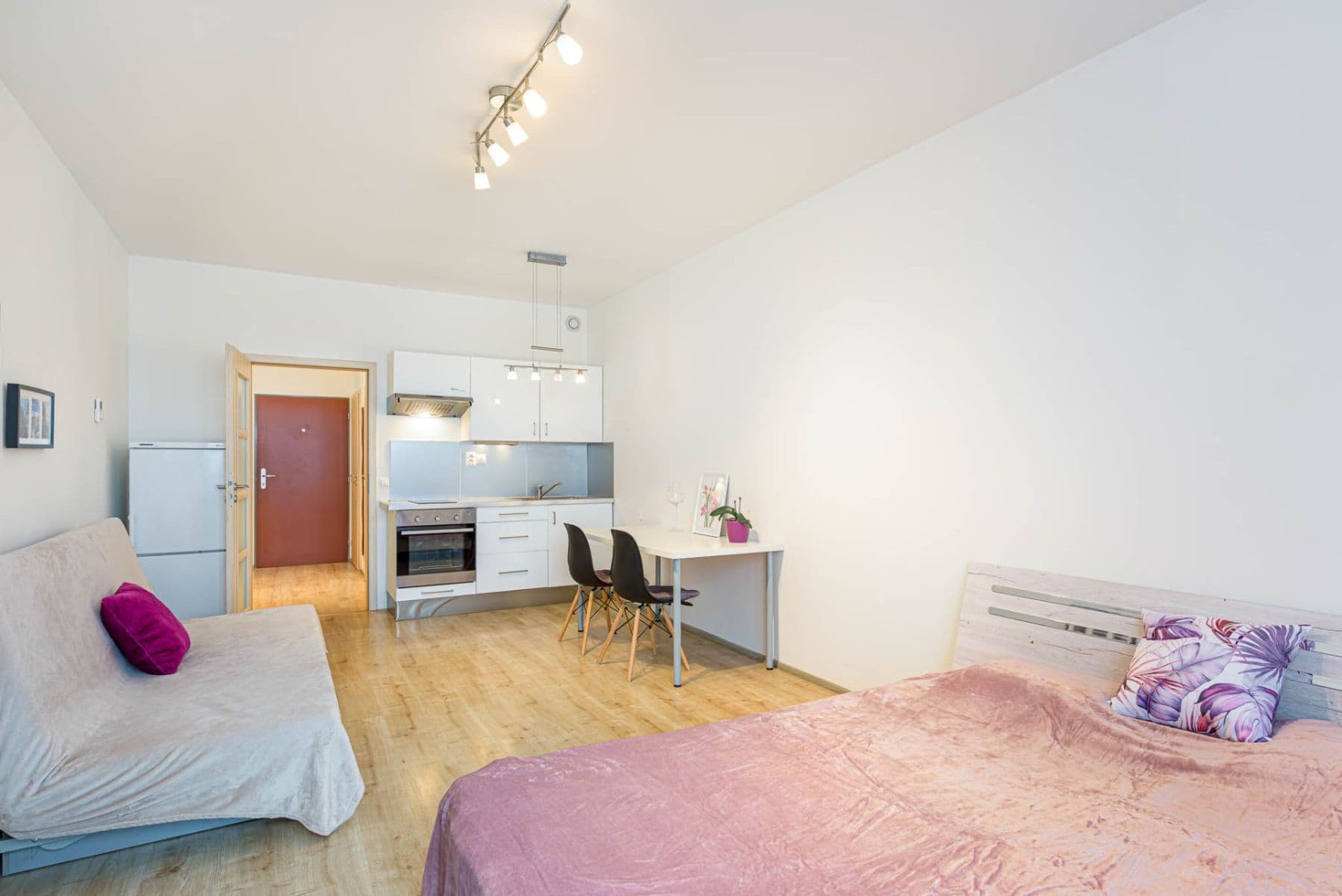 Pronájem bytu 1+kk 35 m², Freyova, Praha, Praha Pronájem bytu 1+kk 35 m², Freyova, Praha, Praha