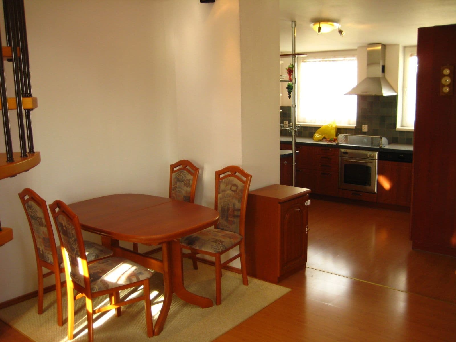 Pronájem bytu 3+kk 88 m², Třebízského, Roztoky, Středočeský kraj Pronájem bytu 3+kk 88 m², Třebízského, Roztoky, Středočeský kraj