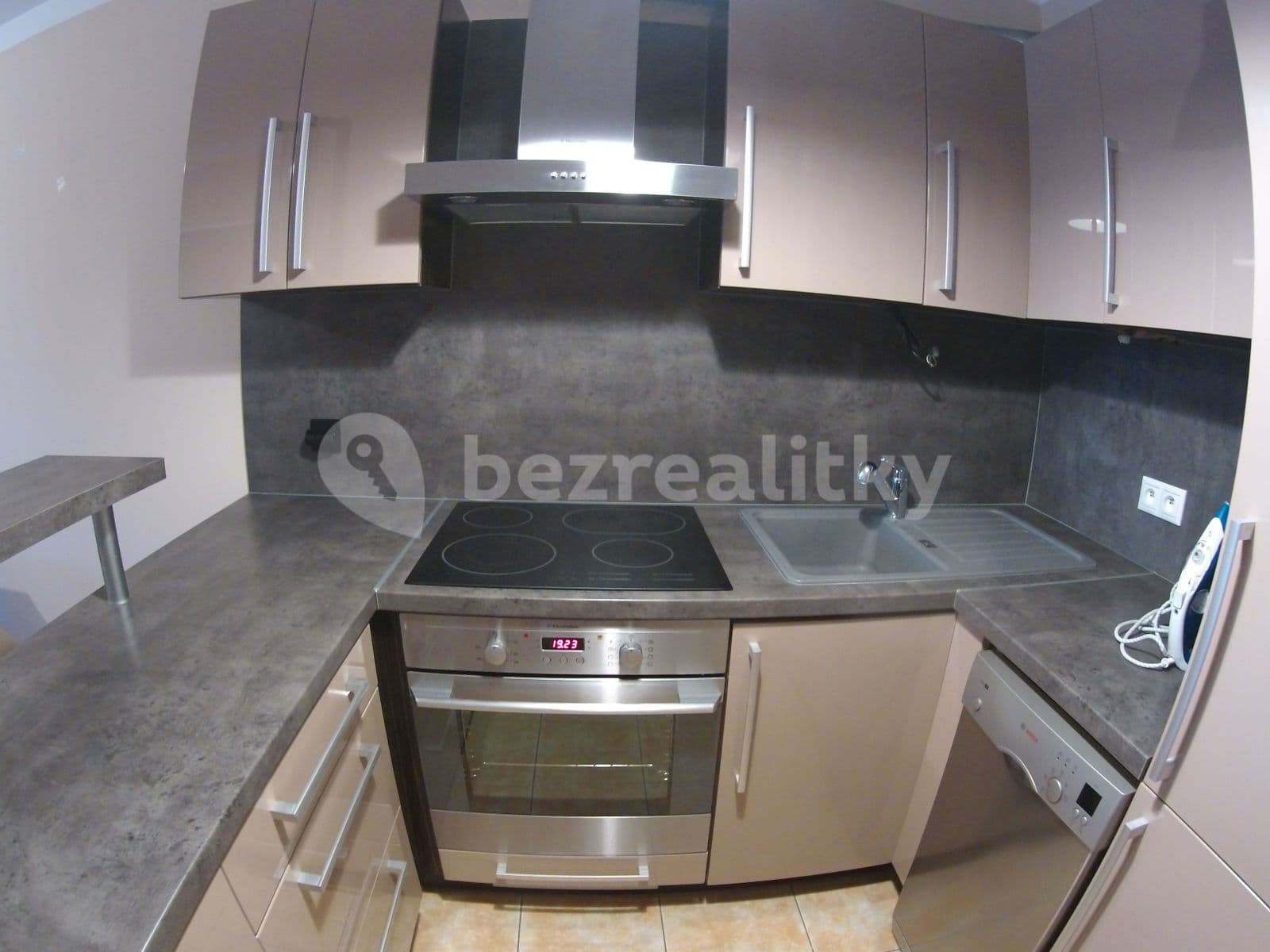 Pronájem bytu 2+kk 58 m², Bechlínská, Praha, Praha Pronájem bytu 2+kk 58 m², Bechlínská, Praha, Praha