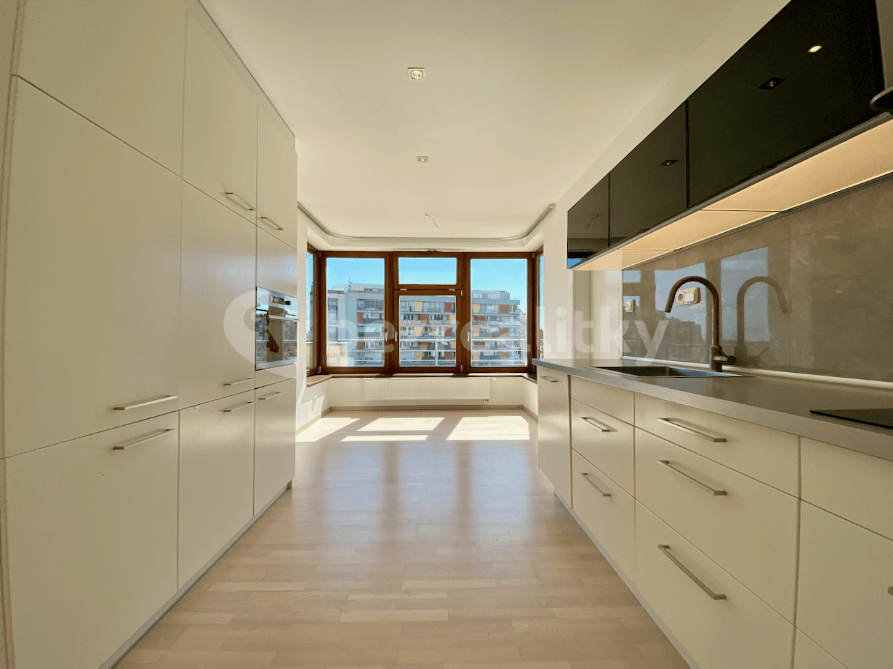 Pronájem bytu 2+kk 65 m², Lanžhotská, Praha, Praha Pronájem bytu 2+kk 65 m², Lanžhotská, Praha, Praha