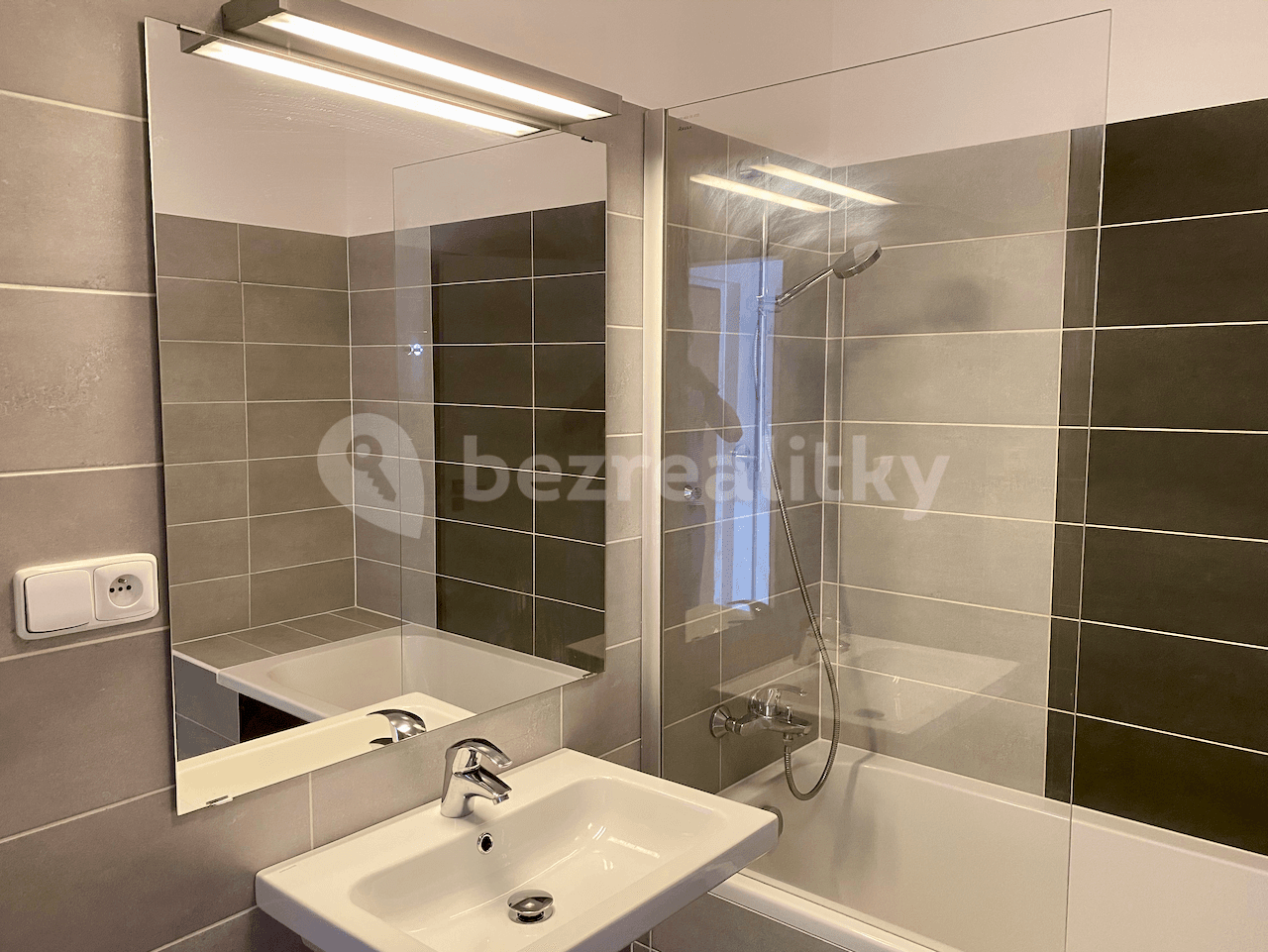 Pronájem bytu 2+kk 65 m², Lanžhotská, Praha, Praha Pronájem bytu 2+kk 65 m², Lanžhotská, Praha, Praha