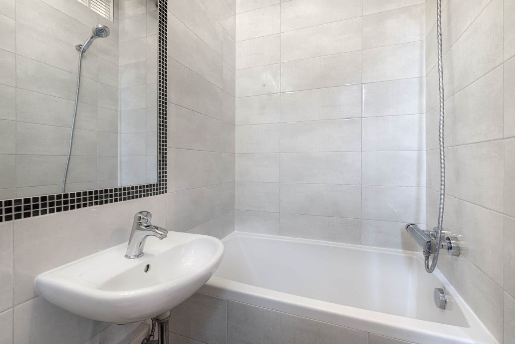 Pronájem bytu 1+kk 30 m², Tusarova, Praha, Praha Pronájem bytu 1+kk 30 m², Tusarova, Praha, Praha