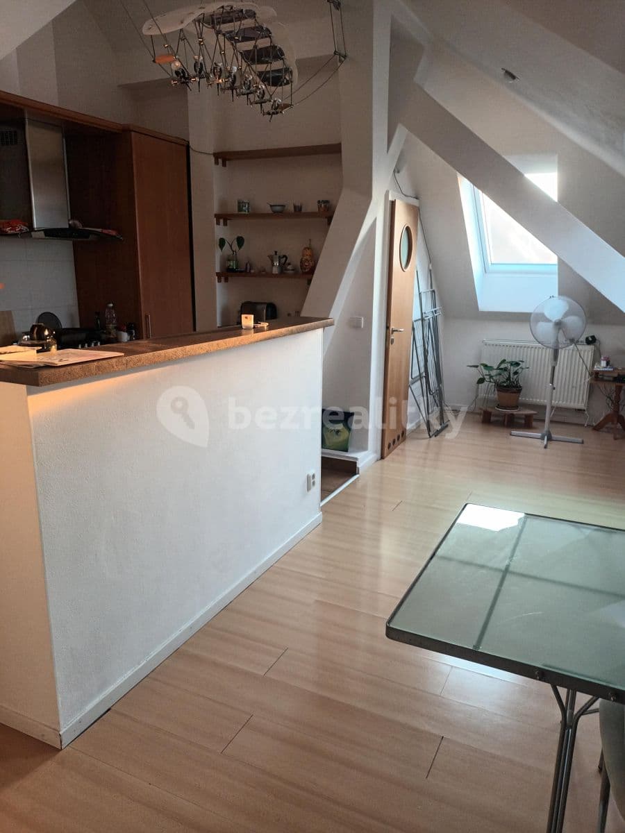 Pronájem bytu 3+1 15 m², Šumavská, Brno, Jihomoravský kraj Pronájem bytu 3+1 15 m², Šumavská, Brno, Jihomoravský kraj