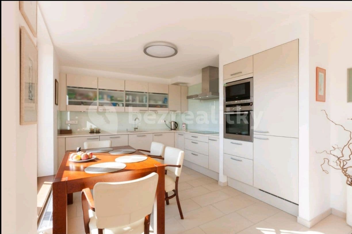 Pronájem bytu 4+kk 104 m², Linhartova, Praha, Praha Pronájem bytu 4+kk 104 m², Linhartova, Praha, Praha