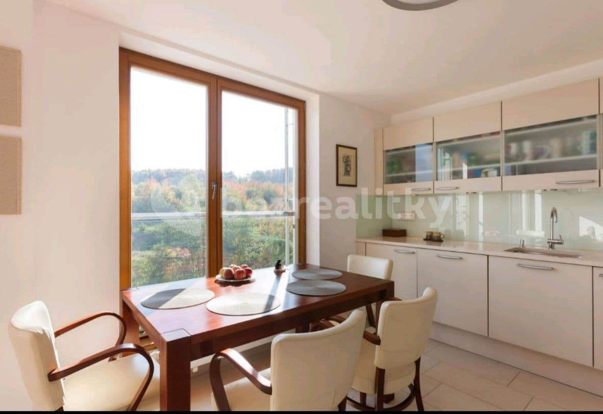 Pronájem bytu 4+kk 104 m², Linhartova, Praha, Praha Pronájem bytu 4+kk 104 m², Linhartova, Praha, Praha