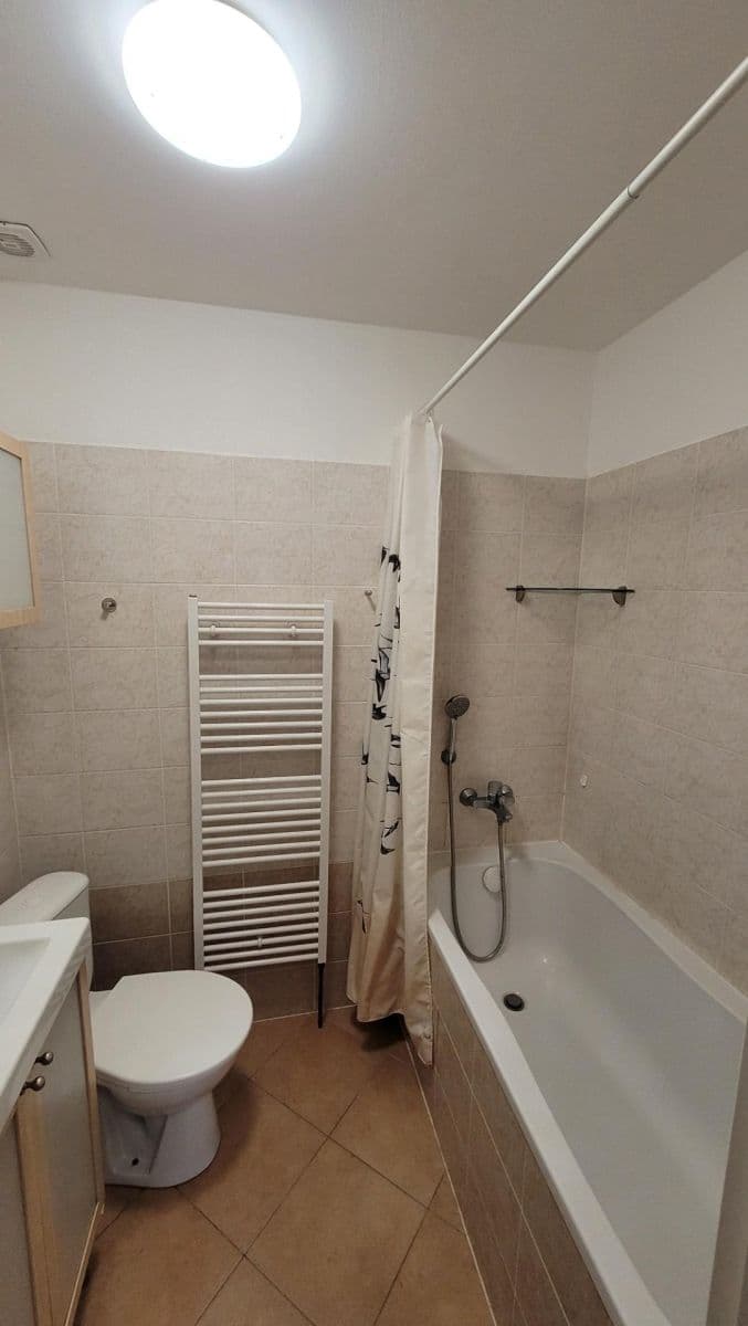 Pronájem bytu 2+kk 39 m², Švehlova, Šlapanice, Jihomoravský kraj Pronájem bytu 2+kk 39 m², Švehlova, Šlapanice, Jihomoravský kraj