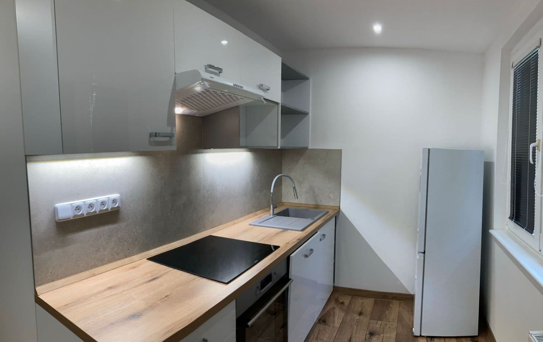 Pronájem bytu 1+1 35 m², Finská, Kladno, Středočeský kraj Pronájem bytu 1+1 35 m², Finská, Kladno, Středočeský kraj