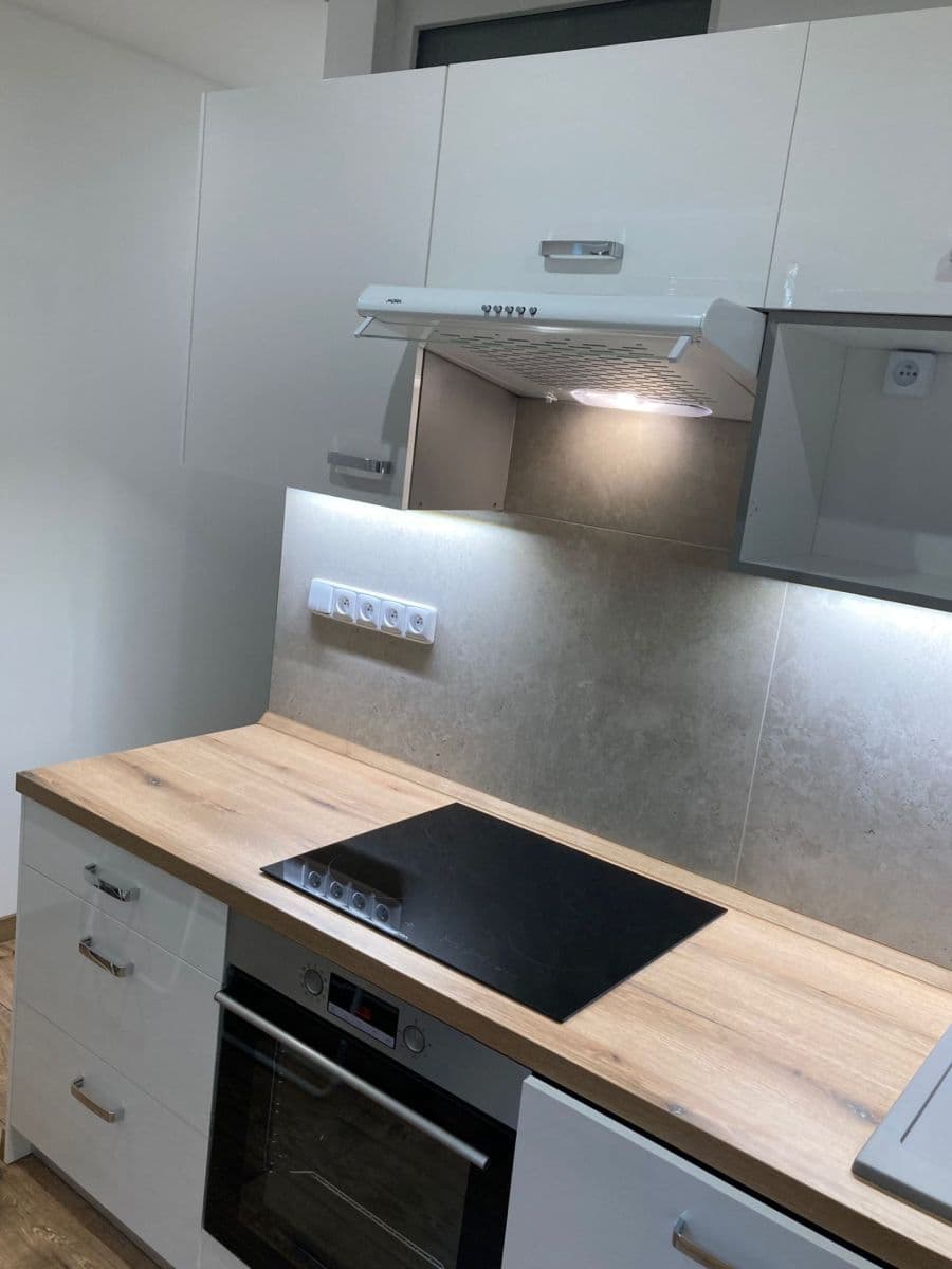 Pronájem bytu 1+1 35 m², Finská, Kladno, Středočeský kraj Pronájem bytu 1+1 35 m², Finská, Kladno, Středočeský kraj