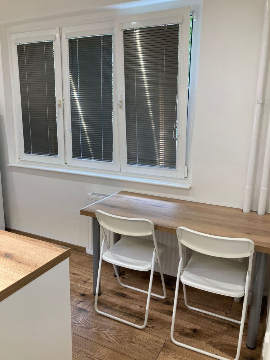 Pronájem bytu 1+1 35 m², Finská, Kladno, Středočeský kraj Pronájem bytu 1+1 35 m², Finská, Kladno, Středočeský kraj