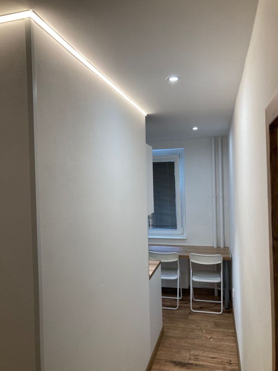 Pronájem bytu 1+1 35 m², Finská, Kladno, Středočeský kraj Pronájem bytu 1+1 35 m², Finská, Kladno, Středočeský kraj