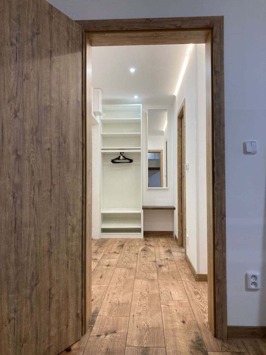 Pronájem bytu 1+1 35 m², Finská, Kladno, Středočeský kraj Pronájem bytu 1+1 35 m², Finská, Kladno, Středočeský kraj