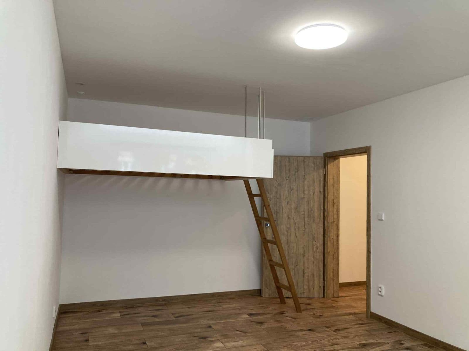 Pronájem bytu 1+1 35 m², Finská, Kladno, Středočeský kraj Pronájem bytu 1+1 35 m², Finská, Kladno, Středočeský kraj